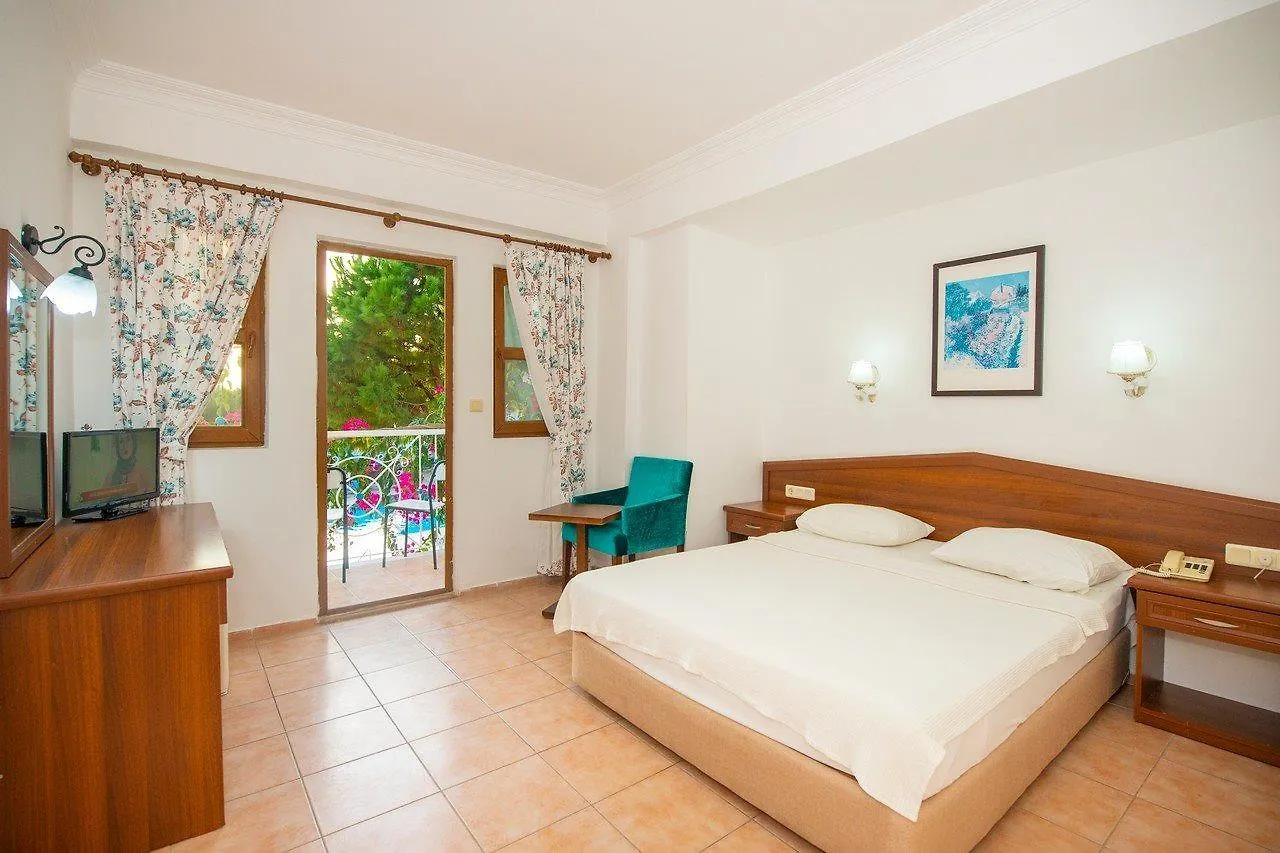 White Hotel Олудениз
