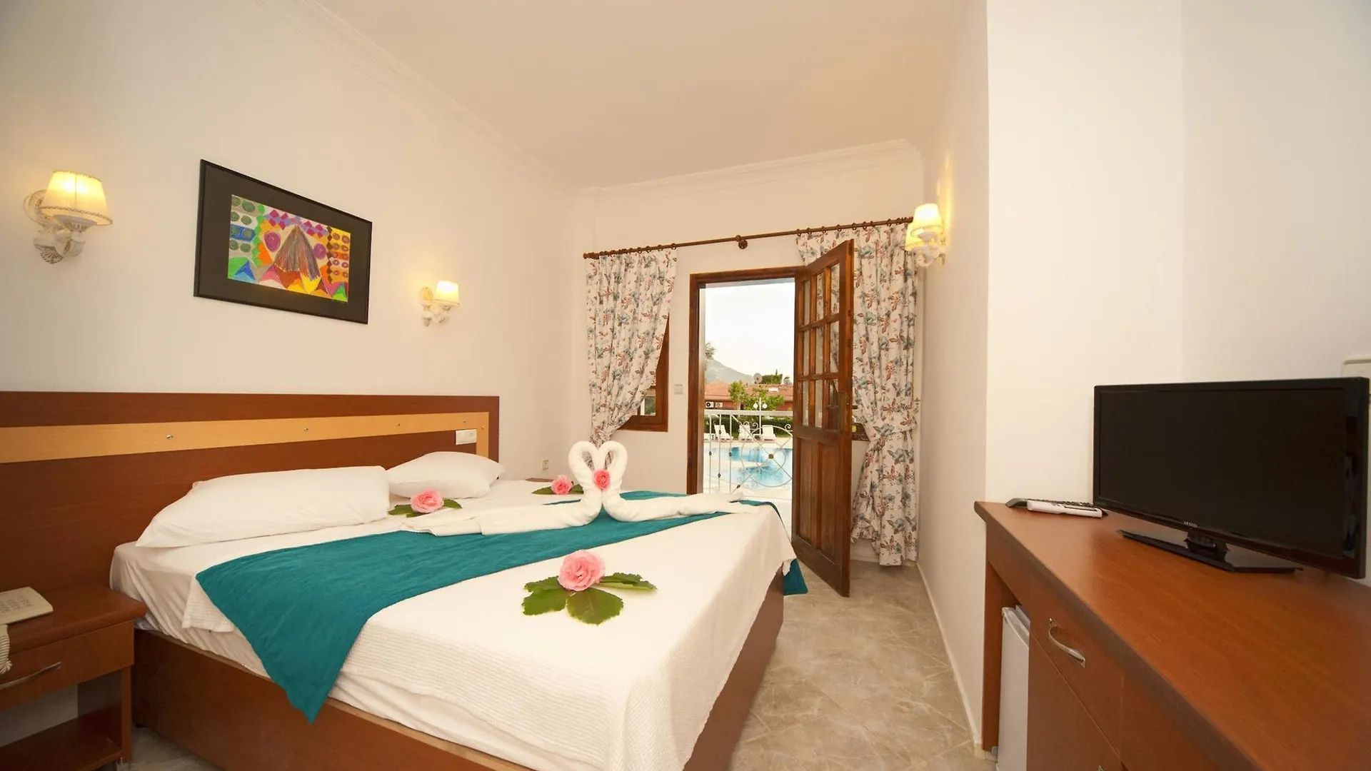 White Hotel Олудениз